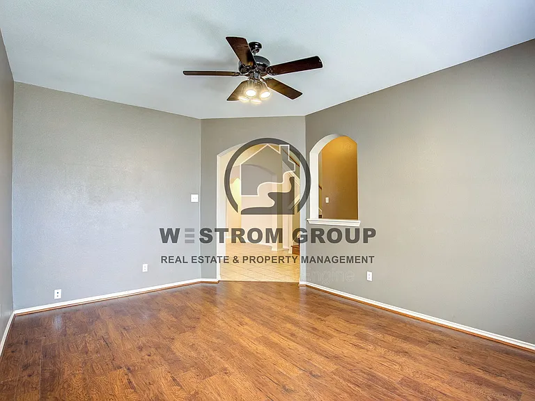4537 Chris Dr — Photo 8