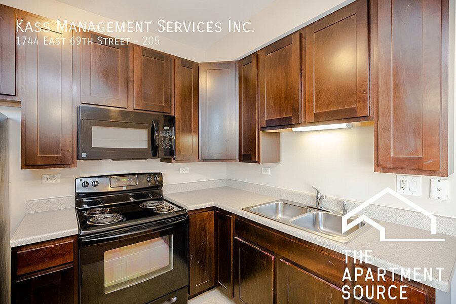 1st image of 1738 E 69th St APT 404
