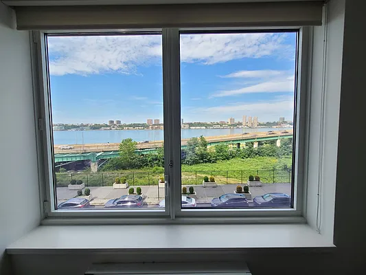 Rented by BLU Real Estate | media 17