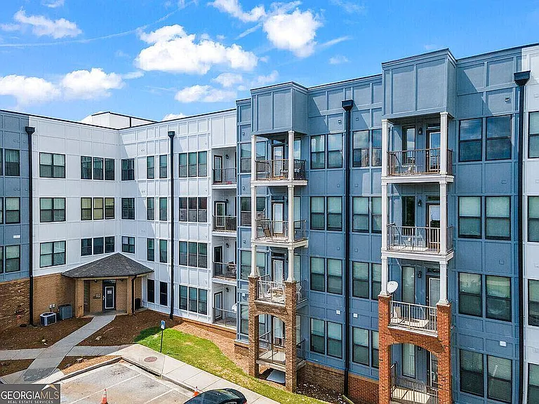 898 Oak St SW #3203 — Photo 3