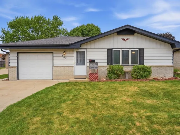 1542 W Iona TERRACE, Milwaukee, WI 53221