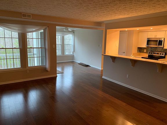 2nd image of 610 Southern Hills Dr