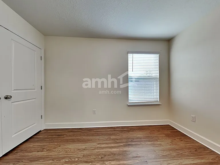 918 Walden Pond Dr — Photo 27