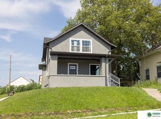 1303 N Grant Ave, York, NE 68467