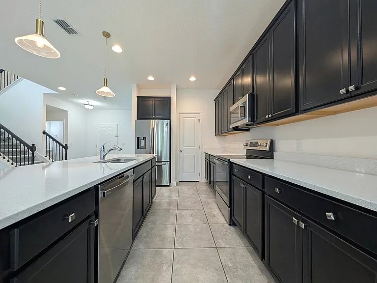 2275 Abilia Aly — Photo 3