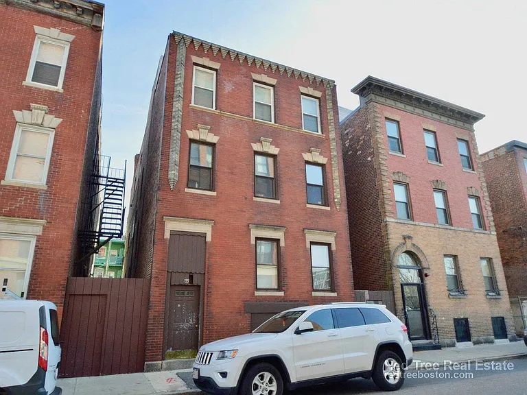 Orleans St — Photo 27