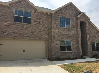 5104 Martinsburg Sq, Arlington, TX 76017