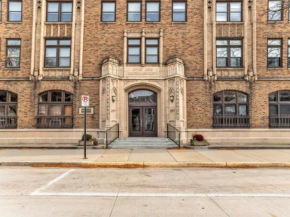 297 W Clay Ave APT 412, Muskegon, MI 49440