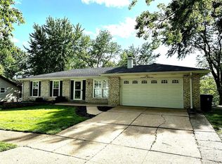 1771 Heffington Dr, Chesterfield, MO 63017