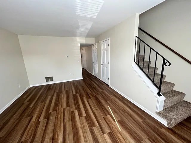1718 Marywood Ave — Photo 4