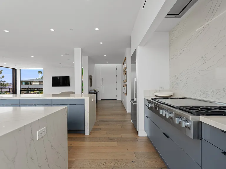 223 Ocean St — Photo 14