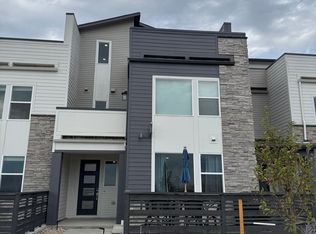 2452 W 69th Pl, Denver, CO 80221