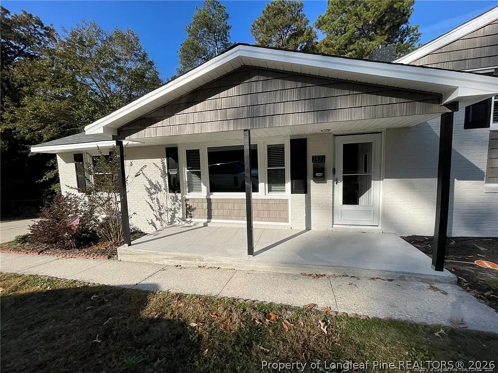 4 bed, 2.0 bath, 1454 sqft, $1,700 — Photo 2
