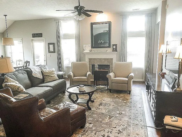 9761 Silver Bell Ct — Photo 12