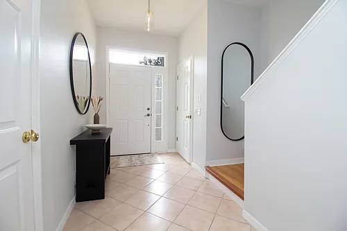 608 Black Lion Dr NE Photo 1