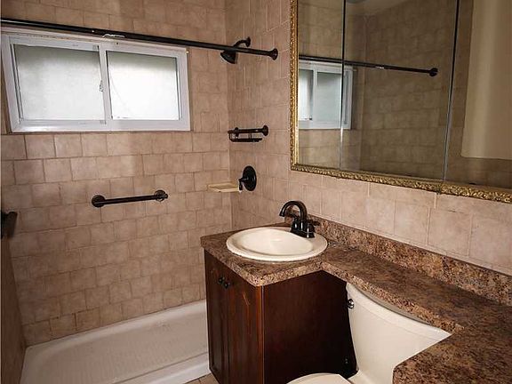 4th image of 60 Greenbelt Ln