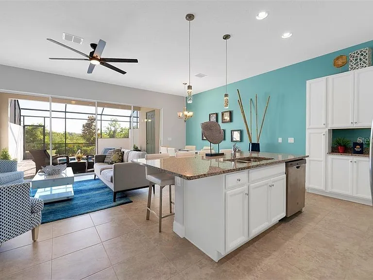 490 Captiva Dr — Photo 8