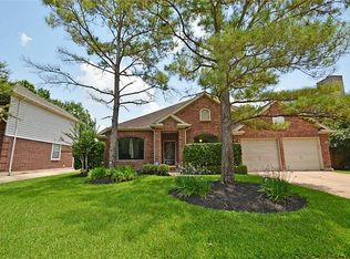 814 Knoll Forest Dr, Sugar Land, TX 77479