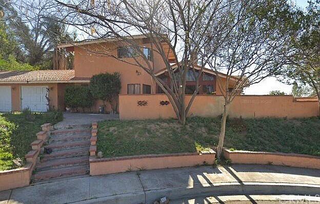 1st image of 2895 Cole Ave