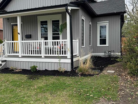 3rd image of 2223 E St