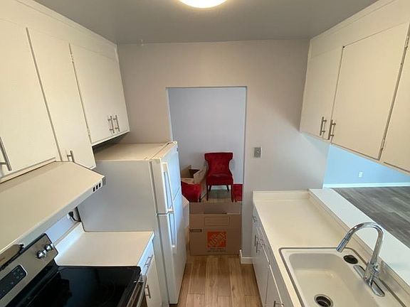 5th image of 303 Ulmer Ct #7