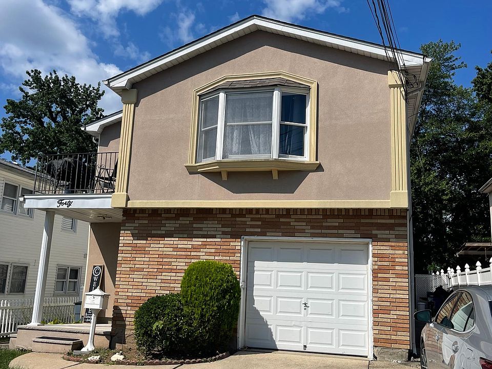1st image of 40 Fern Ave