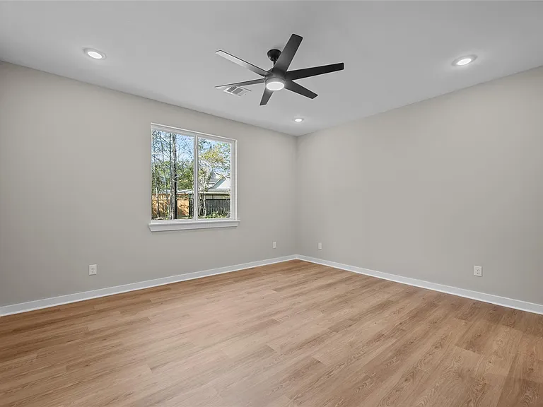 28407 Champion Oaks Dr — Photo 20