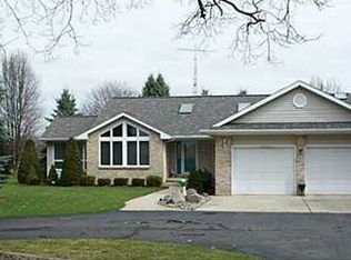 5785 Durfee Rd, Eaton Rapids, MI 48827