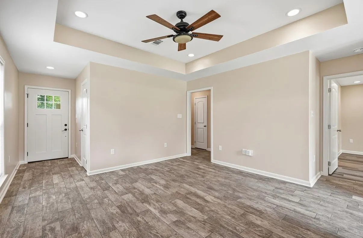 3 bed, 1336 sqft, $1,850 — Photo 4