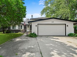 337 W Goebel Dr, Lombard, IL