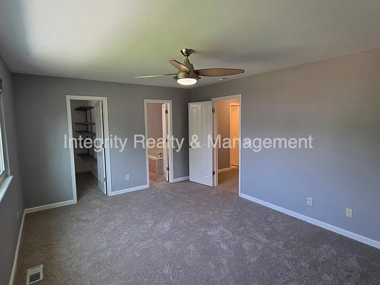 5056 Weeping Willow Cir — Photo 16