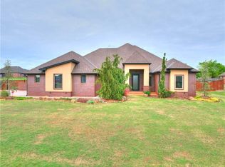 1103 Riata Rd, Tuttle, OK 73089