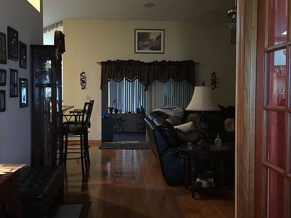 2nd image of 2201 Deata Ct