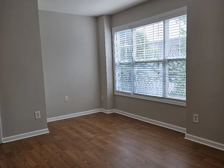 1901 Durwood Ln — Photo 25
