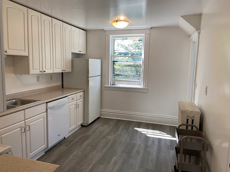 2400 Fremont Ave S #2 — Photo 15