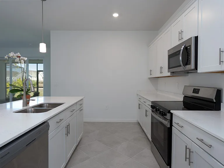 11470 Burgundy Dr — Photo 20