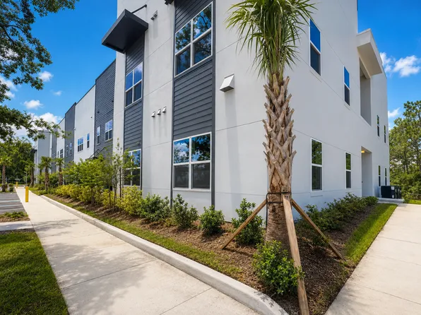Las Palmas Apartments