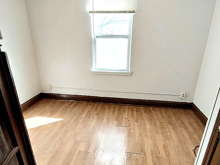 3714-3716 Fairview Ave #3716-2F — Photo 4