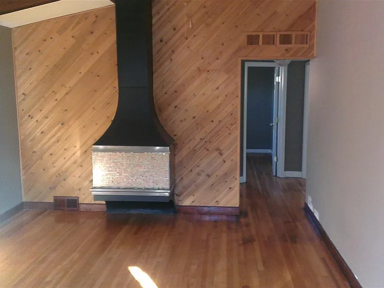 22012 Logue Ave — Photo 9