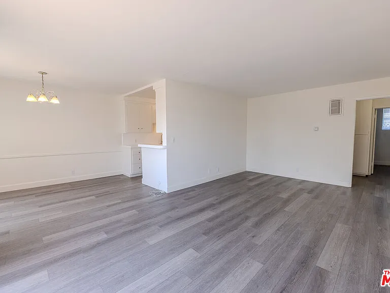 1930 S Robertson Blvd #7 — Photo 3