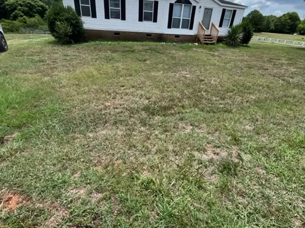 102 Diploma Dr, Shelby, NC 28152