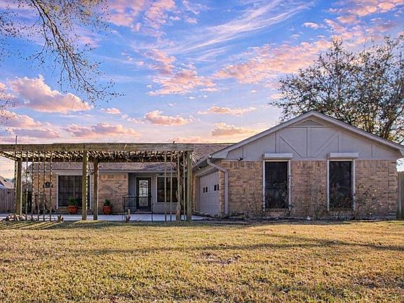 2nd image of 9 Colony Sq