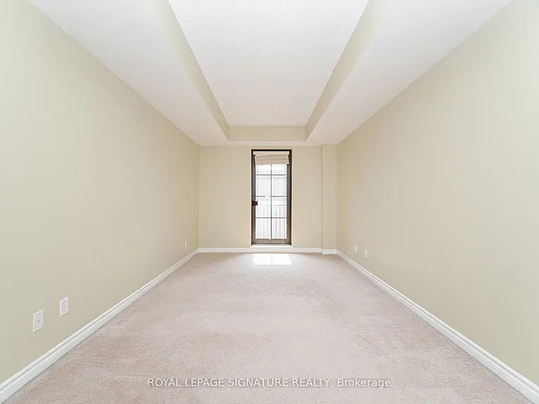 47 Caroline St N #307 — Photo 24