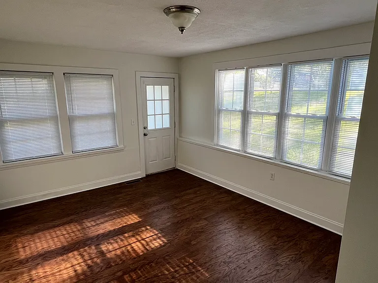 1205 Millard St — Photo 11