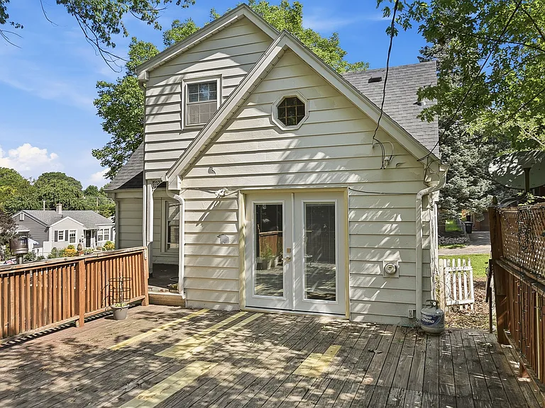 5227 Rees St — Photo 32