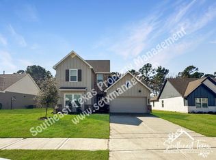 111 Lakeway Cir, Anahuac, TX 77514