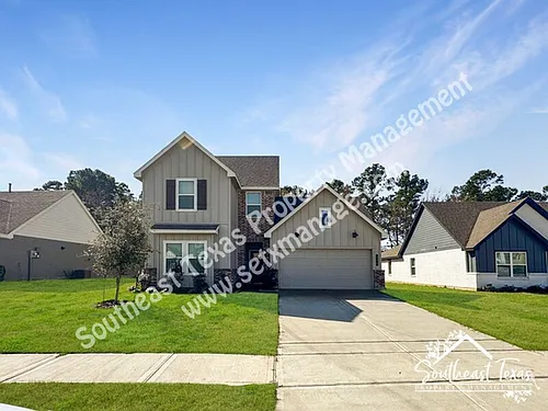 111 Lakeway Cir Photo 1