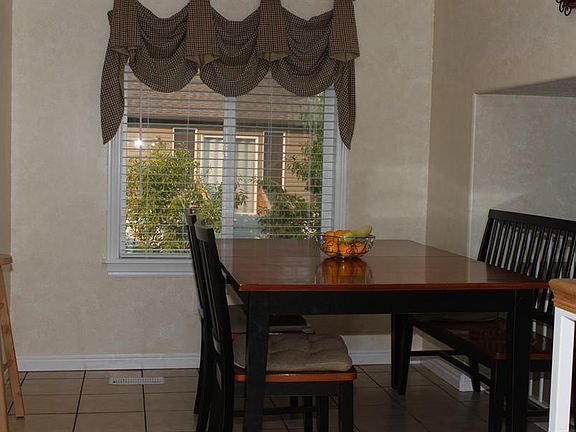 4th image of 128 Crystal Bay Dr