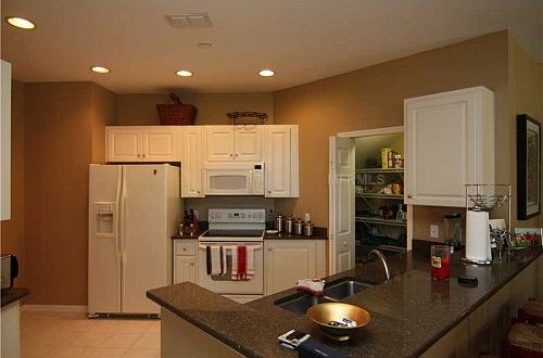 3rd image of 634 Grasslands Village Cir