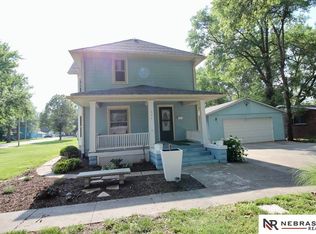 611 Juniper Ave, Crete, NE 68333